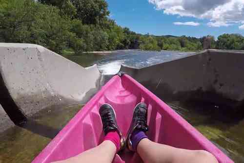 Glissière sur le parcours fun de 13kms en canoë/kayak